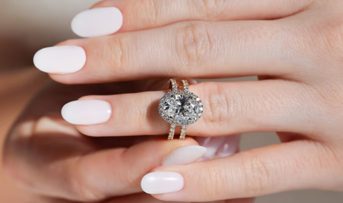 Why Gold Oval Engagement Rings Are the New Trend in Jewelry
